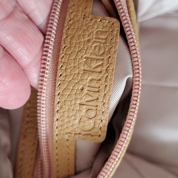 Calvin Klein camel multi compartment crossbody - Picture 12 of 15